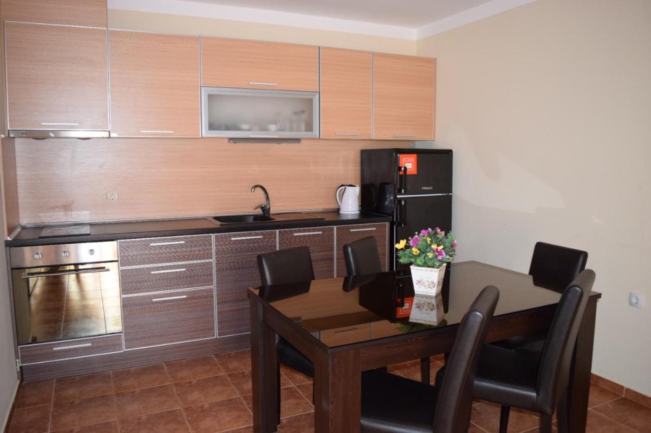 Sea Club Sarafovo Apartments Бургас Екстериор снимка